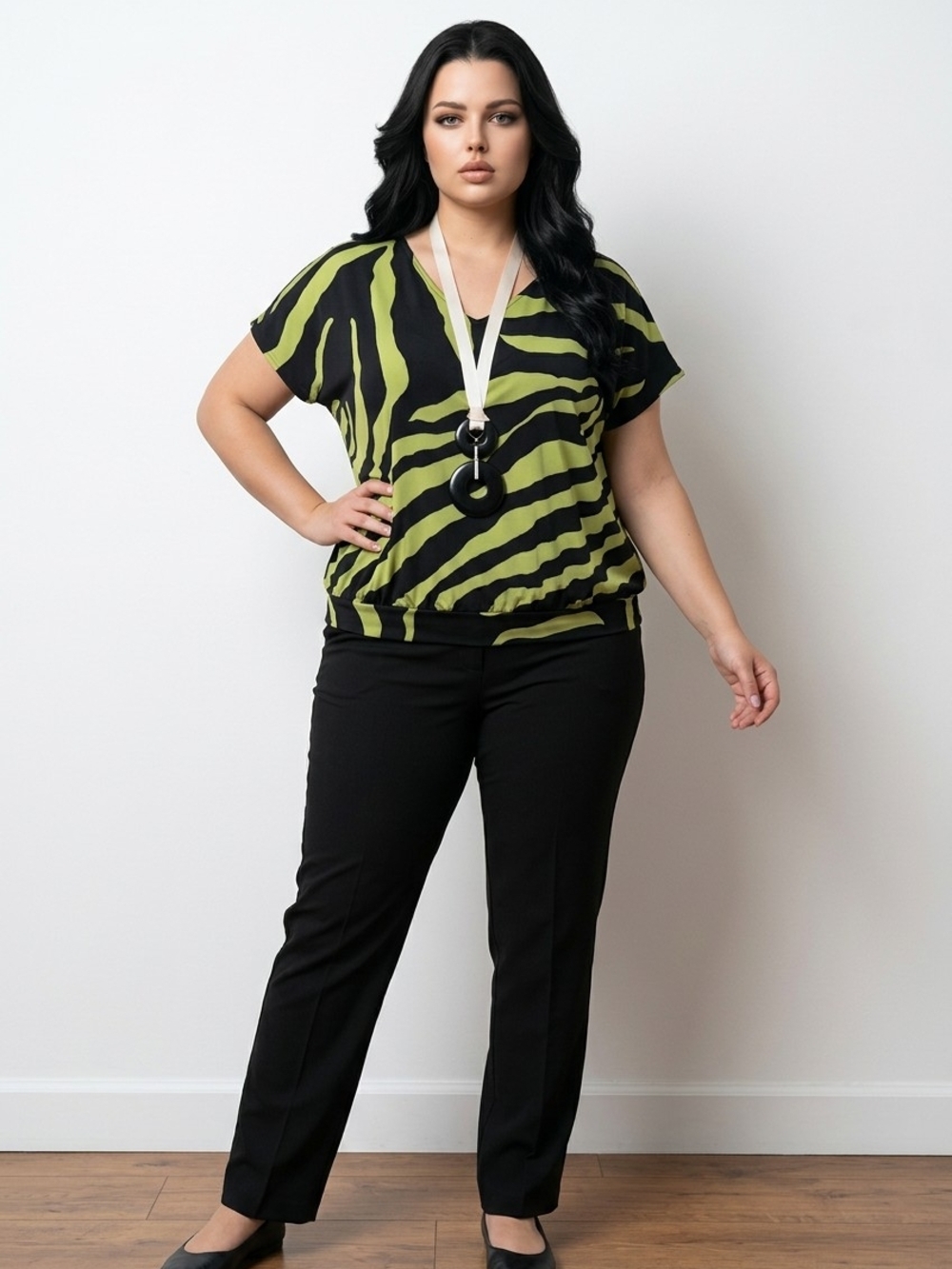 NWT Worthington Black Green Zebra-Print V-Neck Blouse With Coordinating Necklace